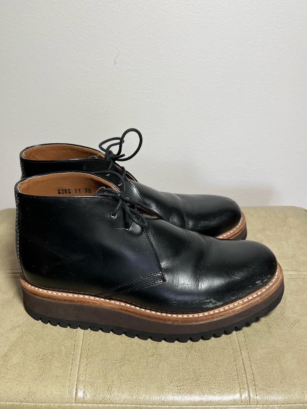 Grenson Black Leathet boots 
Size 6
